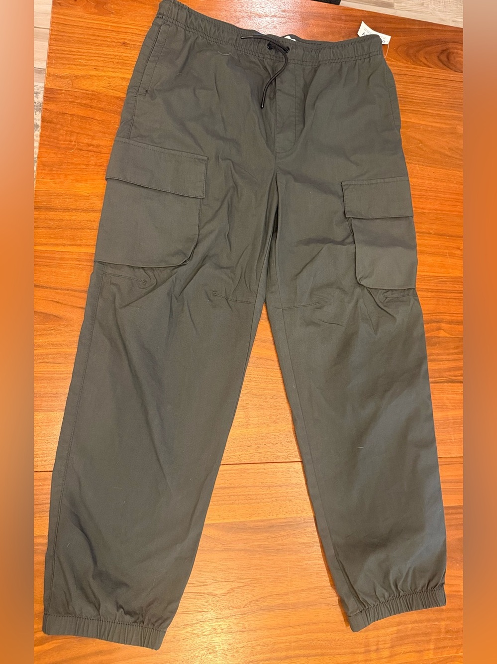 Old Navy Boy’s Cargo Pants in Olive